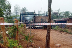 Giận vợ, chồng phóng hỏa đốt nhà rồi ngăn hàng xóm dập lửa