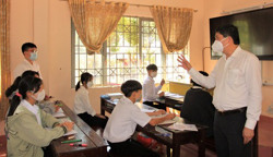 Tạo điều kiện tốt nhất cho học sinh lớp 12 hoàn thành chương trình học