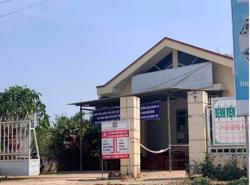 Người dân bức xúc vì trạm y tế thu phí cao test nhanh Covid-19