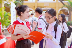 Xác nhận nhập học đại học bằng mã định danh