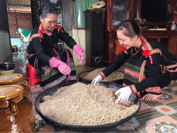 Gìn giữ hương rượu cần truyền thống