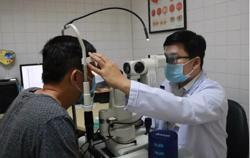 Cảnh giác với đau mắt khi mắc Covid-19