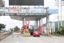 Khuyến khích sử dụng dịch vụ thu phí đường bộ theo hình thức điện tử không dừng