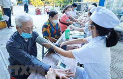 Người mắc COVID-19 không nên quá lo lắng khi cơ thể chưa hồi phục ngay sau khỏi