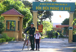Chắp cánh ước mơ cho học sinh nghèo trên khu vực biên giới