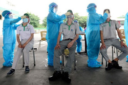 Đề xuất 2 phương án để F0 điều trị tại nhà được hưởng BHXH