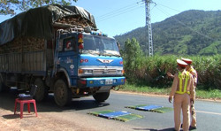 Xử lý nghiêm xe chở quá khổ, quá tải