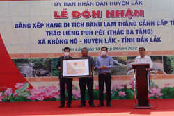 Lễ đón nhận Bằng xếp hạng Di tích danh lam thắng cảnh cấp tỉnh thác Liêng Puh Pêt