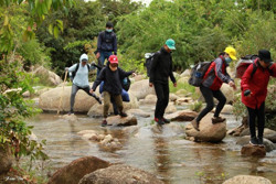 Trải nghiệm cùng ghềnh thác, núi rừng