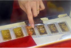 Giá vàng hôm nay 19-4: Vọt lên 2.000 USD/ounce rồi lao xuống