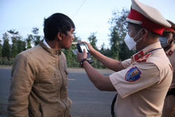 Sử dụng có hiệu quả các thiết bị kỹ thuật để giám sát, ghi hình, xử lý vi phạm về trật tự an toàn giao thông