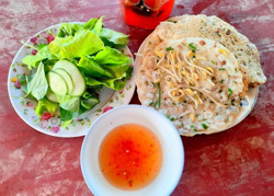 Độc đáo bánh xèo vịt Quảng Ngãi