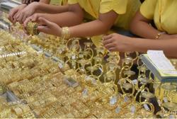 Giá vàng hôm nay 25-4: Giá vàng thế giới, vàng SJC đồng loạt lao dốc