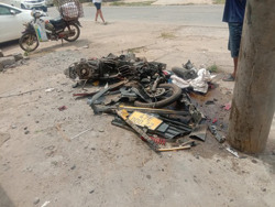 Tạm giữ 3 người dùng xe con truy đuổi, tông chết người nghi trộm chó, mèo