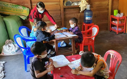 Hết lòng với học sinh vùng sâu