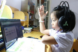 Học sinh sinh viên được hỗ trợ vay vốn mua thiết bị học trực tuyến