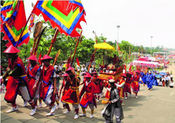 Giỗ Tổ Hùng Vương - Lễ hội Đền Hùng: Lắng đọng giá trị văn hóa của người Việt