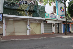 Từ 12/4 TP. Buôn Ma Thuột cho phép học sinh bậc THPT đi học trực tiếp; khôi phục hoạt động karaoke, vũ trường