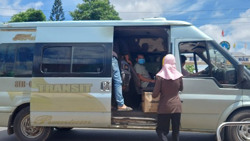 Tái diễn tình trạng "xe dù, bến cóc"