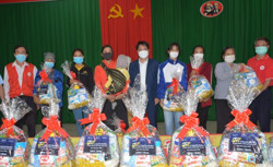 Khẩn trương thực hiện chính sách hỗ trợ đối tượng bị ảnh hưởng bởi COVID-19