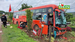 Tạm giữ tài xế xe khách gây tai nạn khiến 2 người chết tại Đắk Mil
