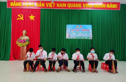 Huyện Cư Kuin: Khai giảng lớp truyền dạy chiêng trẻ cho học sinh