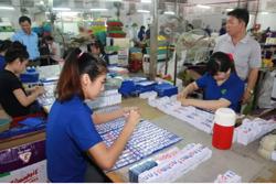 Ồ ạt rút BHXH một lần: Giảm tuổi hưu, tăng mức hưởng