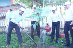 Huyện Cư Kuin: Phát động “Tết trồng cây đời đời nhớ ơn Bác Hồ” năm 2022