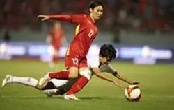 Đặt gạch, xếp ghế... để nhận vé xem chung kết bóng đá nữ SEA Games 31