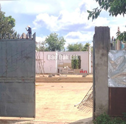 Huyện Cư Kuin: Người dân tự nguyện tháo dỡ công trình xây dựng trái phép dọc Quốc lộ 27