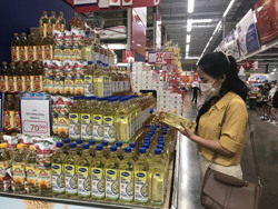 "Vệt loang" của xăng dầu