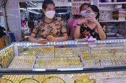 Giá vàng hôm nay 24-5: Vọt lên khi đồng USD giảm giá