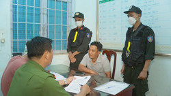 Bắt giữ đối tượng truy nã sau 10 năm lẩn trốn