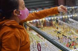 Giá vàng hôm nay 27-5: Giảm tiếp, giới đầu cơ tranh thủ lướt sóng