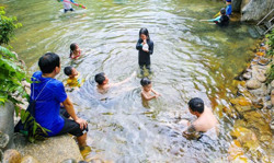 Du lịch hè: Tour biển, đảo đắt khách