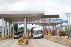 Cần gỡ “nút thắt” đối với thu phí tự động không dừng