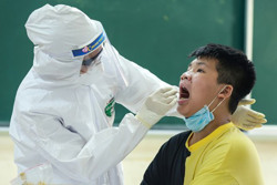 Đẩy lùi Covid-19