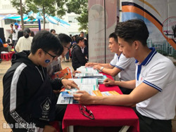 Có nên bỏ điểm ưu tiên khu vực với thí sinh tự do?