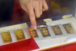 Giá vàng hôm nay 31-5: Đà tăng khựng lại khi chứng khoán quốc tế “xanh” sàn