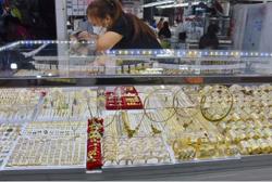 Giá vàng hôm nay 4-5: Tăng trở lại do lạm phát nóng lên