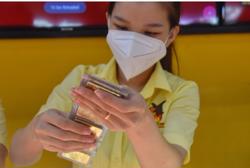 Giá vàng hôm nay 1-6: Ồ ạt sụt giảm trước sức mạnh của USD