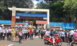 Hơn 1.000 học sinh tham gia kiểm tra đánh giá năng lực vào lớp 6 Trường THCS Phan Chu Trinh