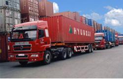 Vận tải, hàng không sốt ruột với giá xăng dầu