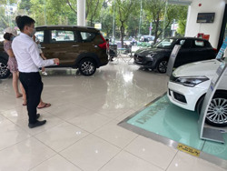 Ế ẩm giữa lúc thị trường "khát" xe