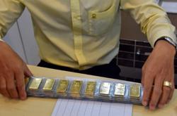 Giá vàng ổn định trong bối cảnh giá vàng thế giới chững lại