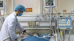 Thời tiết nắng nóng: Cảnh giác sốc nhiệt