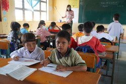 Thiếu giáo viên trầm trọng khắp nơi