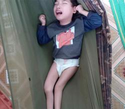 Hai mẹ con bệnh tật cần giúp đỡ