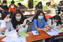 THIẾU GIÁO VIÊN TRẦM TRỌNG KHẮP NƠI: Thiếu mà vẫn phải giảm biên chế