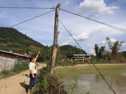 Thấp thỏm nỗi lo điện tự kéo ở xã vùng sâu